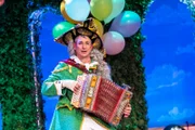 Oti Schmelzer als Baron Münchhausen.