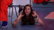 Phoebe Thunderman (Kira Kosarin)