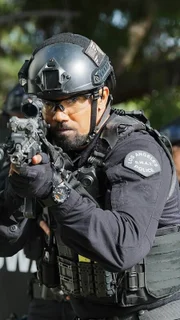 Daniel 'Hondo' Harrelson (Shemar Moore)