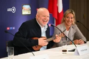 ESC 2025 - Pressekonferenz Stefan Raab, ARD und RTL zum deutschen Vorentscheid  Stefan Raab und Christine Strobl (ARD-Programmdirektorin)