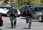 Zweite von links:   Daniel 'Hondo' Harrelson (Shemar Moore)