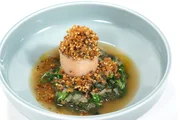 Forellen-Törtchen mit Hanf-Schmelze.