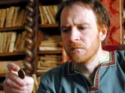 PHOENIX DIE DEUTSCHEN II, "Karl IV. und der Schwarze Tod", am Montag um 21:00 Uhr. Karls (Christoph Jacobi) Leidenschaft galt dem Handel und dem Sammeln von Reliquien.