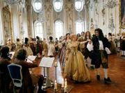 PHOENIX DIE DEUTSCHEN, TEIL 2, "Auguste der Starke und die Liebe", am Freitag um 20:15 Uhr. August der Starke (Jiri Machacek) verkörpert die Epoche des Barock wie kein zweiter Deutscher.