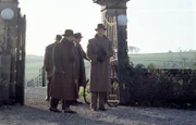 David Suchet (Hercules Poirot), Philip Jackson (Chief-Inspector Japp), Hugh Fraser (Captain Haistings).
