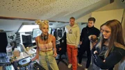 Davina (re.), Shania, Josh und Ozan besuchen Musikerin Lana, die als DJ, Schmuckdesignerin und Monaco-Celebrity erfolgreich ist