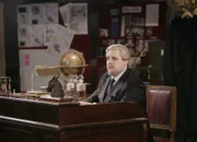 Jedes Mittel ist ihm Recht: Victor (Peter Kay) vesucht alles, um den "Doktor" und Rose aufzuspüren.