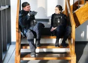 Dominique Luca (Kenny Johnson) und Christina 'Chris' Alonso (Lina Esco)