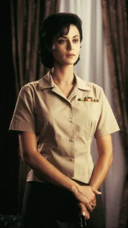 Sarah MacKenzie (Catherine Bell)
