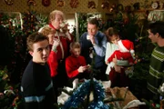 Von links: Malcolm (Frankie Muniz), Gretchen Mannkusser (Meagen Fay), Otto Mannkusser (Kenneth Mars), Dewey (Erik Per Sullivan),  Hal (Bryan Cranston), Lois (Jane Kaczmarek) und Reese (Justin Berfield)