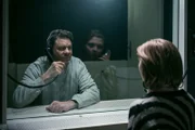 Die Beschatter Staffel 2, Folge 1 Leo sucht mit seiner Tochter nach einer Strategie. Roeland Wiesnekker als Leo Brand, Emma Madita Mösch als Valentina Brand