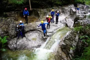 GRIPS Deutsch - Dreharbeiten beim Canyoning zum Thema "Schriftlich Kommunizieren". Auftrag: Einen Klassenausflug recherchieren und mit allem Schriftverkehr organisieren.