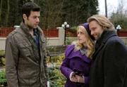 Jacob (Andreas Thiele, l.) gesteht Rosalie (Natalie Alison, M.) vor Michael (Erich Altenkopf, r.) seine Liebe, ohne dass dieser etwas davon bemerkt.