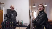 Künstler Jake Chapman ist für seine provokativen Darstellungen bekannt. Was denkt er über Kriminalität in der Kunstwelt? Im Bild: Künstler Jake Chapman und Reporterin Sydney Lima.