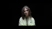 Lauras Leben spielte sich fast nur noch auf Instagram und TikTok ab: Sie war abhängig von Social Media und der Aufmerksamkeit, die sie dort bekam.