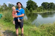 Kevin Pommerenke mit Sohn Benjamin.