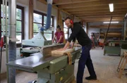 hr-fernsehen ANDERS LEBEN ‚Äì GEMEINSCHAFT ALS ZUKUNFTSMODELL, Ein Film von Natascha Pflaumbaum, am Dienstag (19.09.23) um 20:15 Uhr. Arne (li.) und Sebo.