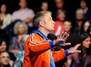 rbb Fernsehen ALFONS UND GÄSTE, am Samstag (30.05.15) um 23:05 Uhr. Alfons ist Gastgeber und Kabarettist in Personalunion. Mit französischem Blick und Akzent stellt der liebenswürdigste Kulturexport der "Grande Nation" Passanten alltagspolitische Fragen.