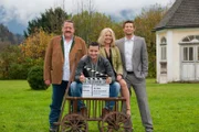 v.l.: Korbinian Hofer (Joseph Hannesschläger), Fabrizio Frey (Andreas Gabalier), Marie Hofer (Karin Thaler), Sven Hansen (Igor Jeftic),