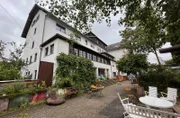 hr-fernsehen ANDERS LEBEN ‚Äì GEMEINSCHAFT ALS ZUKUNFTSMODELL, Ein Film von Natascha Pflaumbaum, am Dienstag um 20:15 Uhr. Die Villa Pappelheim.