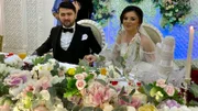 Babek und Gulnura geben fast 15.000 Euro für ihre Hochzeitsfeier im engsten Familienkreis aus. Es sind 150 Gäste dabei.