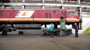 Im Nairobi Central Workshop. Das Betriebswerk ist zuständig für die Wartung und Reparatur der Schmalspurfahrzeuge: über 30 Lokomotiven und 70 Personenwagen.