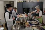 Schlomo Hofmeister, Ramazan Demir und Johannes Freitag kochen gegen Sissy Sonnleitner.