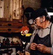 Meister Eder (Gustl Bayrhammer) und sein Pumuckl.