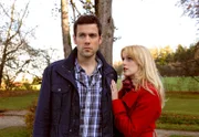 ARD STURM DER LIEBE FOLGE 1223, Rosalie (Natalie Alison, r.) befürchtet, dass Jacob (Andreas Thiele, l.) ihre Affäre publik macht.