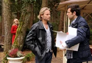 ARD STURM DER LIEBE FOLGE 1223, Rosalie (Natalie Alison, l.) glaubt zu sehen, dass Jacob (Andreas THiele, r.) Michael (Erich Altenkopf, M.) ihre Affäre beichtet.