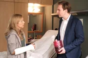 Lila Machleit (Anna Ewelina) erzählt ihrem Freund Till van Vliet (Hugo Grimm), dass ausgerechnet seine hochschwangere Ex-Freundin ihre Zimmernachbarin ist. Diese behauptet auch noch, dass Till der Vater sei. Doch Till kann Lila versichern, dass das eine Lüge ist. Schließlich war er zum Zeitpunkt der Zeugung schon mit Lila zusammen.