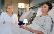 Miriam Schneider (Christina Petersen) denkt, dass Dr. Kai Hoffmann damals aus niederen Beweggründen auf ihren Kollegen Malte Riedel (Gerrit Klein) eingeschlagen hat. Doch langsam keimen in Miriam Zweifel am Hergang der Geschichte auf.