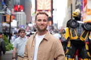 Leon Windscheid auf dem Times Square. Hier ist der Herzschlag der Stadt zu spüren, die niemals schläft.