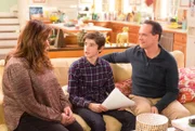 (v.li.): Katy Mixon (Katie Otto), Daniel DiMaggio (Oliver Otto), Diedrich Bader (Greg Otto).