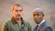 Robert (Christopher Eccleston, l.) und Mark (Paterson Joseph, r.).