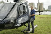 Steve McGarrett (Alex O'Loughlin)