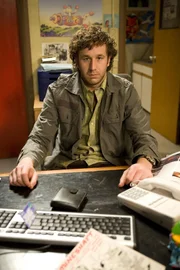 Roy Trenneman (Chris O'Dowd)