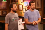Charlie Kelly (Charlie Day, l.); Mac (Rob McElhenney, r.)