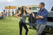 Lt. Catherine Rollins (Michelle Borth, l.) braucht Steve McGarretts (Alex O'Loughlin, r.) Hilfe f&uuml;r ihren Fall, doch es wird gef&auml;hrlicher als sie denken ...