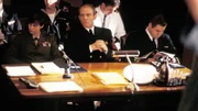 V.l.: Sarah MacKenzie (Catherine Bell), Chief Petty Officer Fred Holst (Terry Lester), Bud Roberts, Jr. (Patrick Labyorteaux)