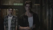 Stiles Stilinski (Dylan O'Brien, l.) und Scott McCall (Tyler Posey)