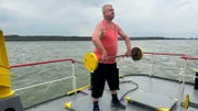 Um sich bei der eingeschränkten Bewegungsfreiheit an Bord fit zu halten und auch um etwas alleine zu sein, treibt Volodymyr jeden zweiten Tag Sport.