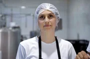 Lebensmittelingenieurin Sevil stellt im Kizilirmak Delikatessen aus Büffelmilch her.