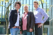 Die Versicherungsdetektive Patrick Hufen (l.), Timo Heitmann (r.) und der neutrale Sachverständige Ralph Schweda