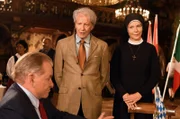 Schwester Hanna (Janina Hartwig, r.) hat Wöller (Fritz Wepper, l.) und seinen Halbbruder Friedhelm Breitner (Bernd Herzsprung, M.) zusammen gebracht. Werden Sie ihre Mißverständnisse klären?