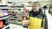 Carsten (48) hat pro Tag nur 2,50 Euro zur VerfügungCarsten (48) hat pro Tag nur 2,50 Euro zur VerfĂĽgung