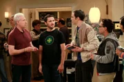 L-R: Brent Spiner (er selbst), Wil Wheaton (Wil Wheaton), Sheldon Cooper (Jim Parsons), Leonard Hofstadter (Johnny Galecki), Rajesh Koothrappali (Kunal Nayyar)