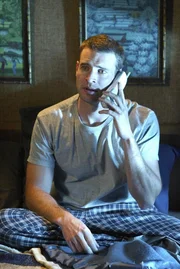 J.D. ist untröstlich: Wieder einmal hat er mit Elliot geschlafen, und wieder einmal ist sie sofort anschließend zu ihrem Freund Sean (Scott Foley) zurückgekehrt ...
