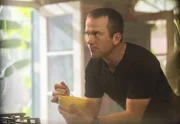 Eine Leiche wird gefunden. Lasalle (Lucas Black) und seine Kollegen beginnen mit den Ermittlungen, um den Täter zu fassen ...