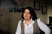 Monika (Christine Reimer) ist davon überzeugt, dass Schattenhofer auch etwas entspannter sein könnte.